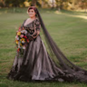 Meet your Posher, Desi